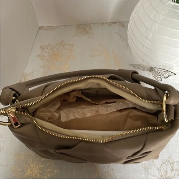 - NWOT Valentina Fiore Basket Weave Bag Taupe - Picture 5 of 7